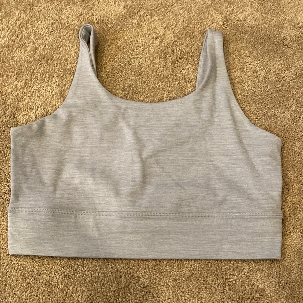 nike womens yoga bra top size medium in grey